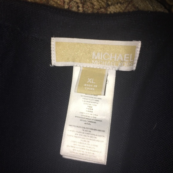 🦋MICHAEL KORS🦋OVERSIZED POCHO MAKE AN OFFER-CLOSET CLOSING SOON!! - Picture 2 of 3